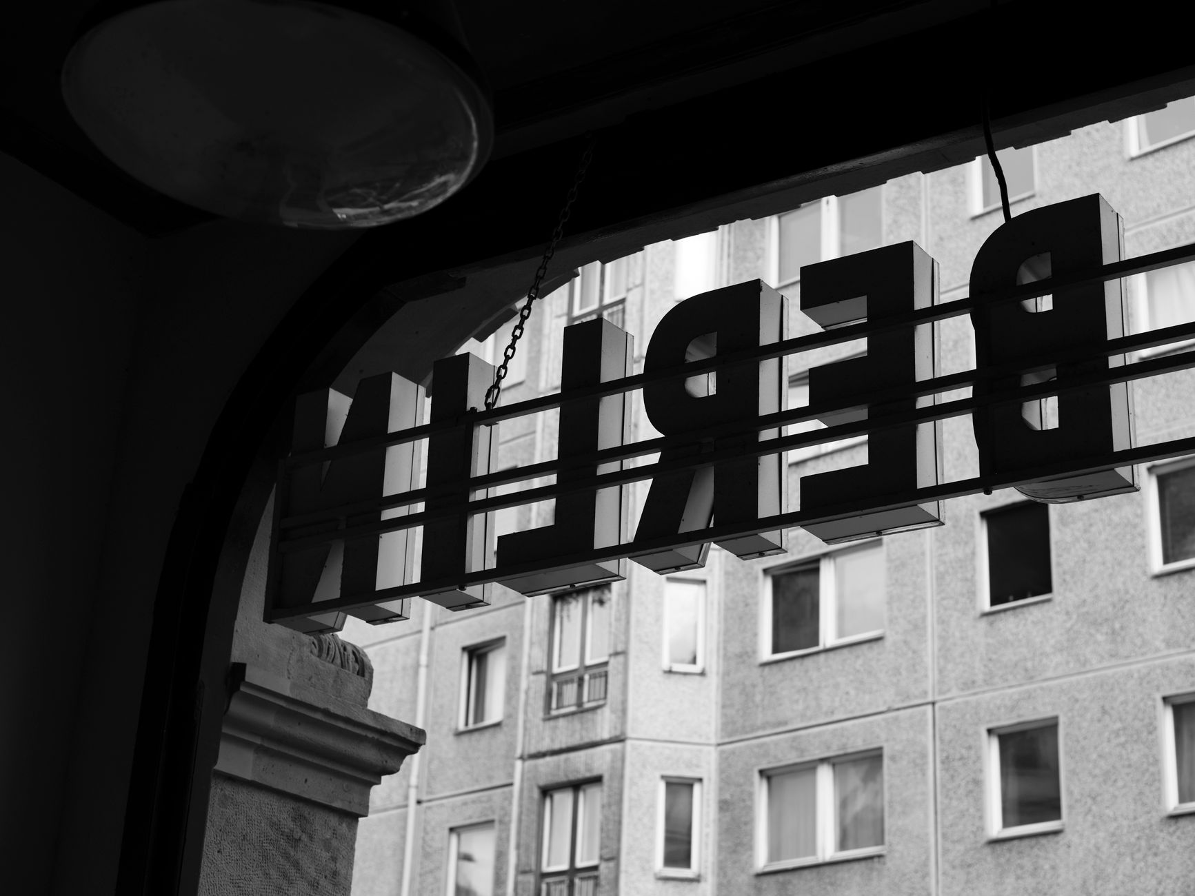 Streifenfreie Fenster: Tipps für saubere Scheiben – ÖKS Dienstleistungen Köln