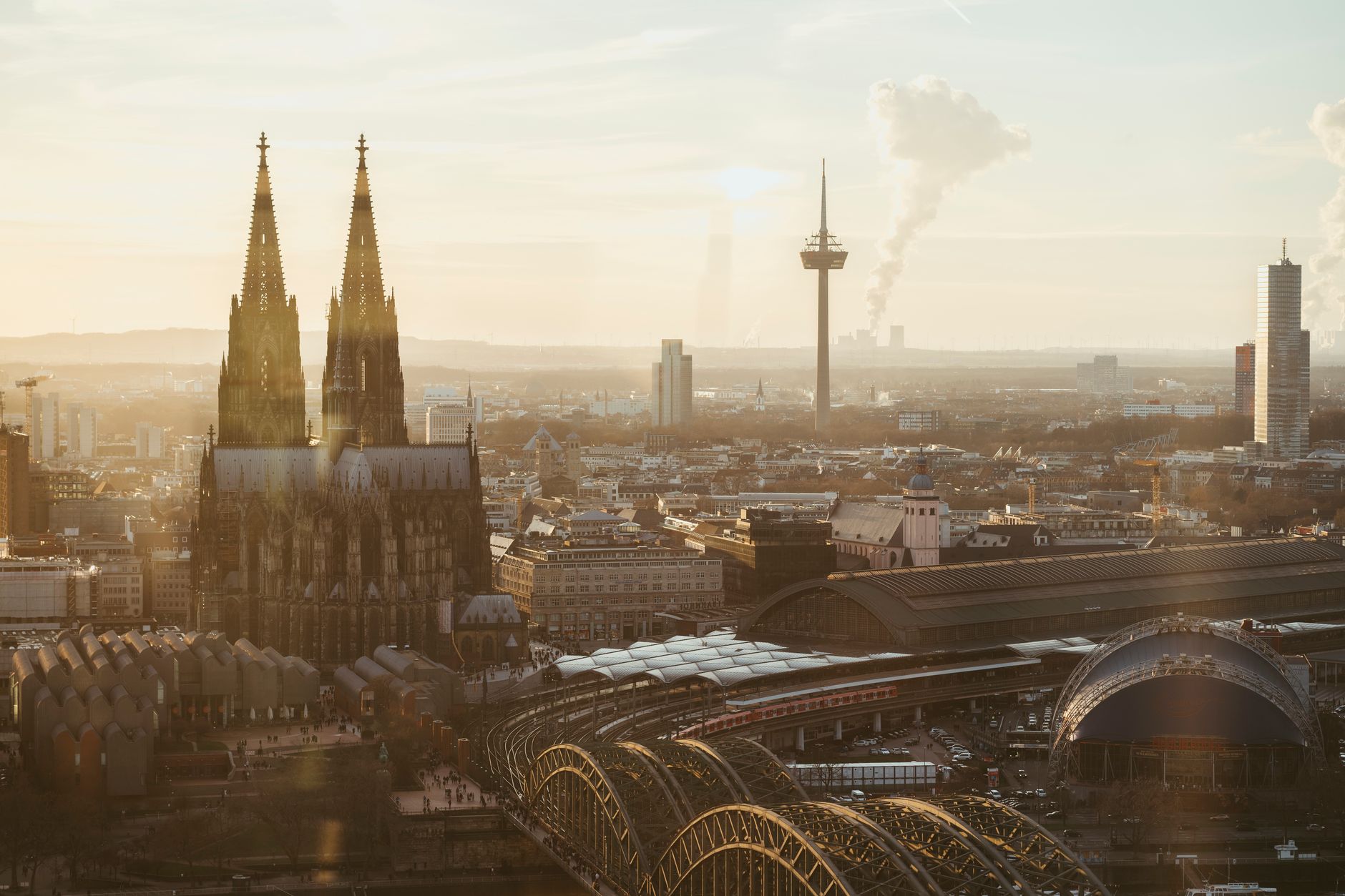 Kellerentrümpelung: In wenigen Schritten zum leeren Keller – ÖKS Dienstleistungen Köln